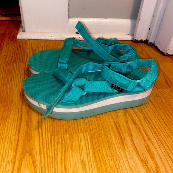 Teva Shoes - Teva Women's Flatform Universal Sandals. Teal/white color. Size 10.